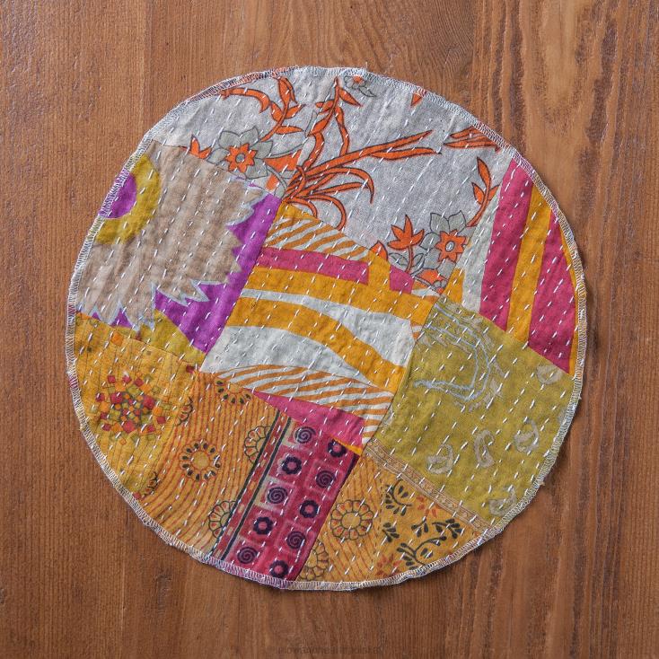 Plow & Hearth Zestaw 6 okrągłych podkładek Kantha z recyklingu 02XR62485 artykuły gospodarstwa domowego