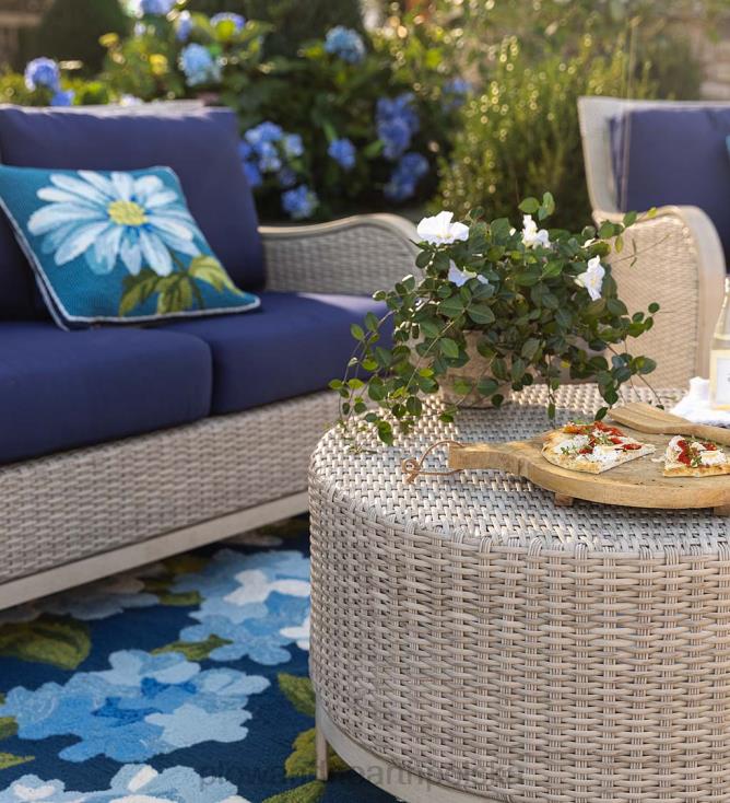 Plow & Hearth kolekcja Urbanna Premium z wikliny z drewna wyrzuconego na brzeg z luksusowymi poduszkami 02XR61092 artykuły gospodarstwa domowego