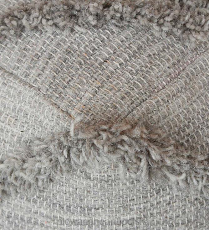 Plow & Hearth Pufa wełniana zygzakowata z frędzlami, 18