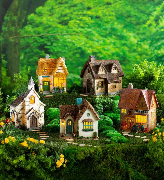 Plow & Hearth miniaturowy domek z baśniowego ogrodu pokryty strzechą słoneczną 02XR672 podwórko i ogród