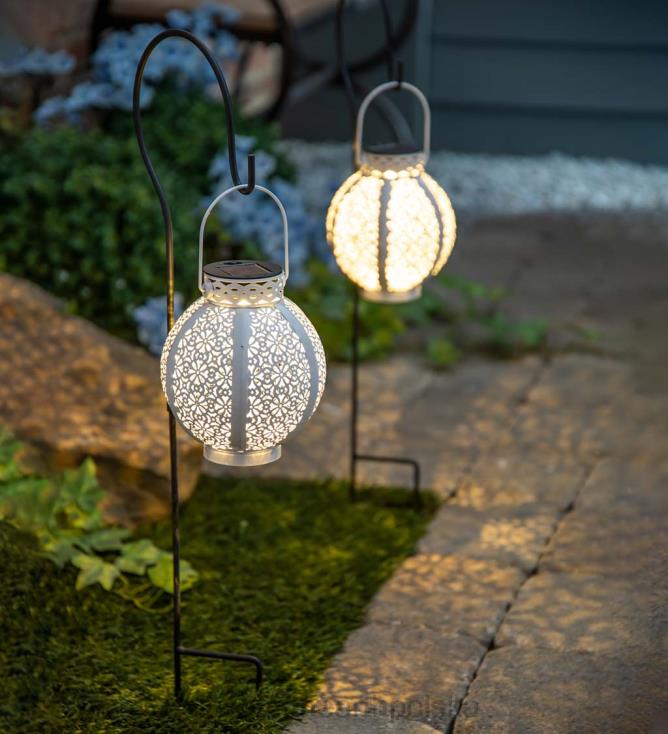 Plow & Hearth mini latarnie słoneczne z wycięciami, zestaw 2 sztuk - brąz 02XR6484 podwórko i ogród